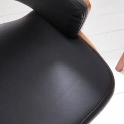 Chaise De Bureau Elzito 17 Chaise De Bureau Elzito -VIDAXL || Leitmotiv || Emma Soldes Magasin 1000176721 190614 12071600103 GALLERYIMAGES P000000001000176721