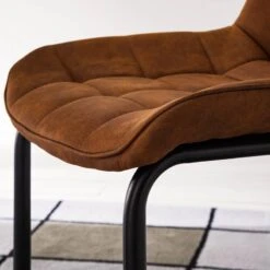 Chaise Cantilever Kemmel 27 Chaise Cantilever Kemmel -VIDAXL || Leitmotiv || Emma Soldes Magasin 1000179472 200122 12294800053 DETAILS P000000001000179472