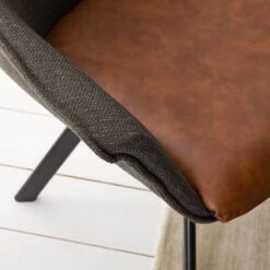 Chaise Capitonnée Randall -VIDAXL || Leitmotiv || Emma Soldes Magasin 1000210863 220902 037 DETAILS P000000001000210863