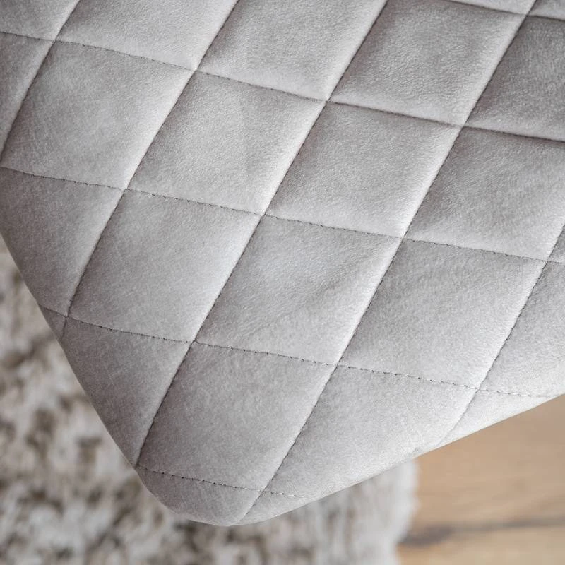 Chaises Capitonnées Trevo II (lot De 2) 15 Chaises Capitonnées Trevo II (lot De 2) – Image 13