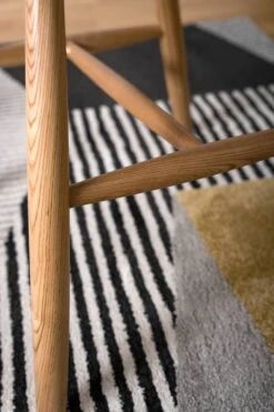 Chaise Gort -VIDAXL || Leitmotiv || Emma Soldes Magasin 1000281760 230321 110 DETAILS P000000001000281760