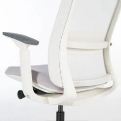 Chaise De Bureau Rosie 33 Chaise De Bureau Rosie -VIDAXL || Leitmotiv || Emma Soldes Magasin 1000310650 220826 036 DETAILS P000000001000310650