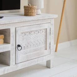 Meuble TV En Bois Massif Waterford -VIDAXL || Leitmotiv || Emma Soldes Magasin 1000333442 230323 025 MOOD DETAILS P000000001000333442 mood