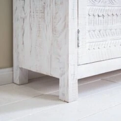 Buffet En Bois Massif Waterford 39 Buffet En Bois Massif Waterford -VIDAXL || Leitmotiv || Emma Soldes Magasin 1000333444 230531 028 MOOD DETAILS P000000001000333444 mood