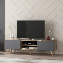 Meuble TV Grindsted à Portes 11 Meuble TV Grindsted à Portes -VIDAXL || Leitmotiv || Emma Soldes Magasin 94af7e8b6a604ac1b63f12d6c334f3b2