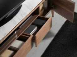 Meuble TV En Bois De Noyer Et Porcelaine 11 Meuble TV En Bois De Noyer Et Porcelaine -VIDAXL || Leitmotiv || Emma Soldes Magasin e6331d31aebf4e2cb7bc2f75498c2508